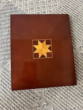 Handcrafted Wood Marquetry Photo album in Brown with Star Inlay